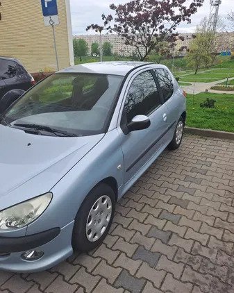 śląskie Peugeot 206 cena 5300 przebieg: 225990, rok produkcji 2005 z Żnin